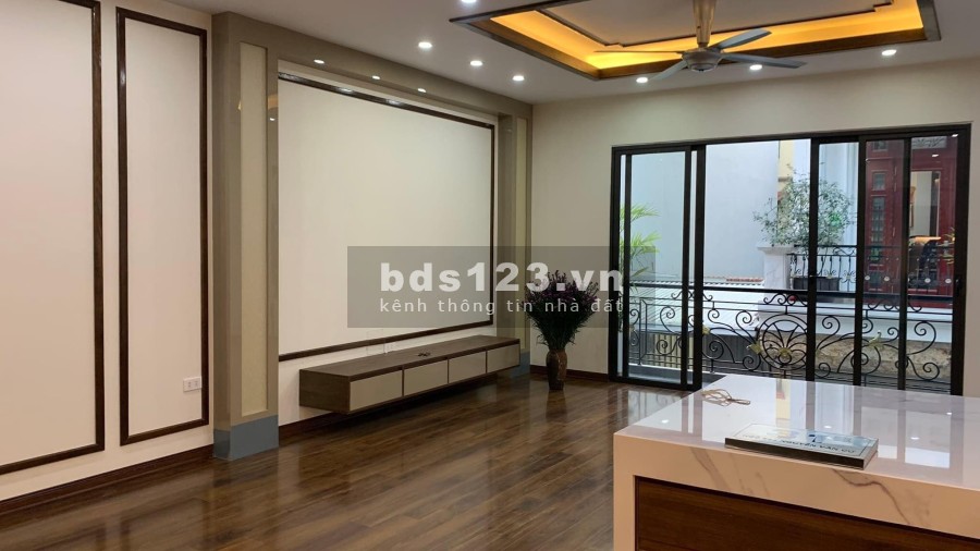 Nhà đẹp phố vip 2 mặt thoáng lô góc khu dân trí cao, pháp lý chuẩn, sổ đỏ chính chủ