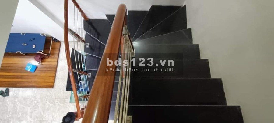Lô góc 22 mặt ngõ cực gần phố, nhà đẹp Quận Long Biên dtsd 50m2, 4 tầng, lh 0972263245