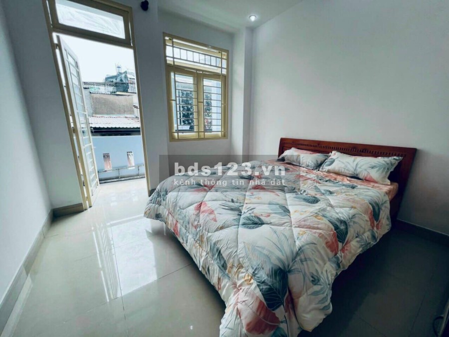 Đường hẻm xe hơi gần, diện tích sử dụng 80m2 đúc 1 trệt 2 lầu Quận Tân Phú giá 5 Tỷ