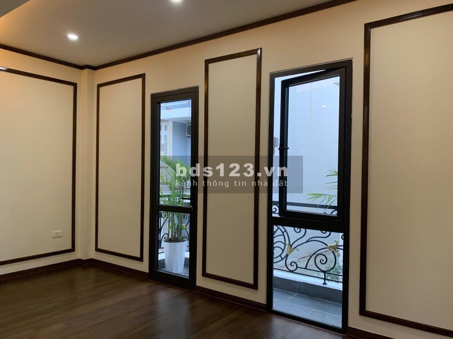 Nhà đẹp phố vip 2 mặt thoáng lô góc khu dân trí cao, pháp lý chuẩn, sổ đỏ chính chủ
