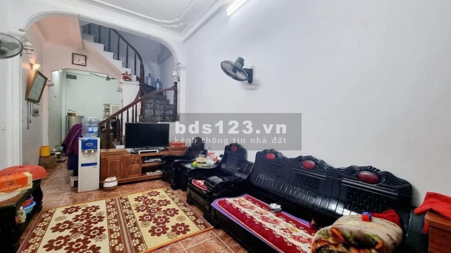 Phân lô ngõ ô tô lùi, đỗ trước cửa, khu dân trí cao, Ngọc Thuỵ, liên hệ 0972263245