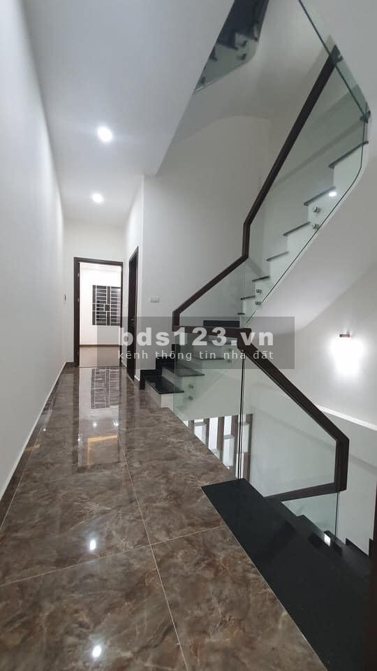 Bán nhà đẹp nguyên căn ô to đỗ cửa ngõ thông Phúc Đồng, liên hệ 0972263245