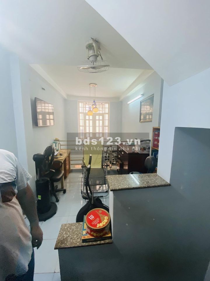 Hẻm Kia Moring 40m2 - Nhất Chi Mai giá bán 3tỷ6, pháp lý sạch, qui hoạch rõ ràng, lh 0908378406