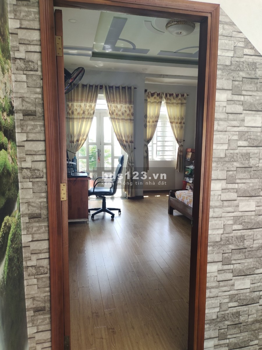 Nhà 3 tấm chính chủ tại Nguyễn Ảnh Thủ Bà Điểm giá bán tiện đầu tư sinh lời 6.99 tỷ