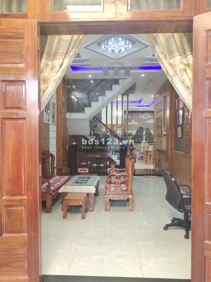Nhà 3 tấm chính chủ tại Nguyễn Ảnh Thủ Bà Điểm giá bán tiện đầu tư sinh lời 6.99 tỷ