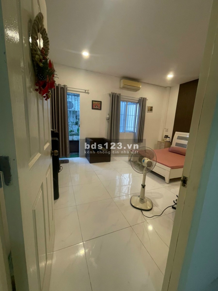 Bán nhà nguyên căn mới xây chính chủ Quận 7, đường lớn, xe qua lại nhiều giá 12 tỷ