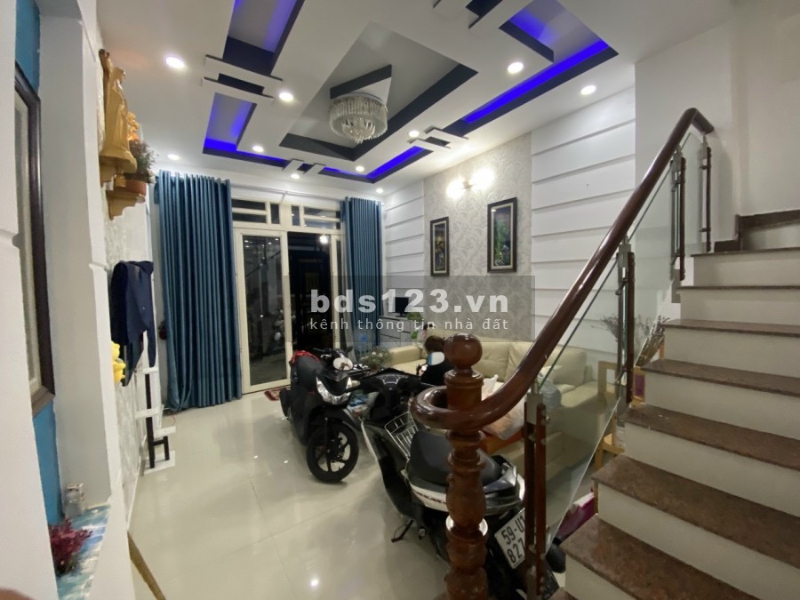 Chính chủ cần bán nhà mới ơ 67 Đào Tông Nguyên, thị trấn Nhà Bè, giá tốt 5.5 tỷ