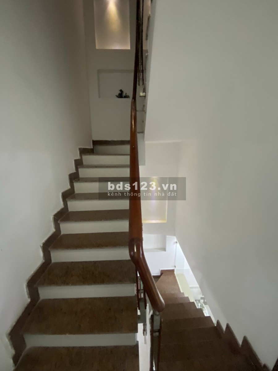 Chính chủ cần bán nhà mới ơ 67 Đào Tông Nguyên, thị trấn Nhà Bè, giá tốt 5.5 tỷ
