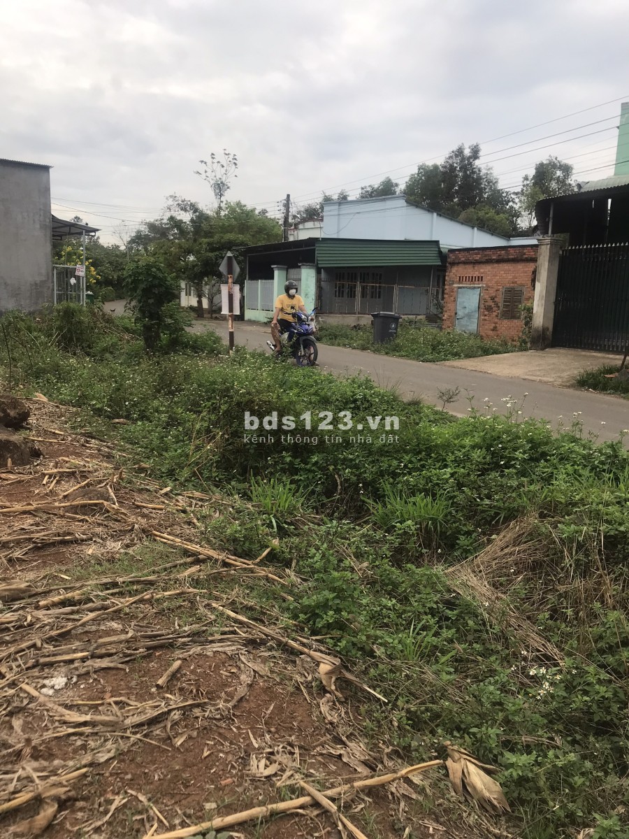 Tôi chính chủ cần bán lô đát 10x30 sát khu công nghiệp, liên hệ xem đất 0977795005