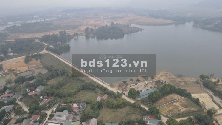 Cần bán gấp 1250m có 200m thổ cư còn lại đất vườn bám hồ Đồng Chanh, Lương Sơn HB