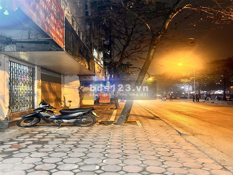 Bán nhà mặt phố Thượng Đình Quận Thanh Xuân 5 tầng, mặt tiền 4.5m, giá bán 16.8 tỷ
