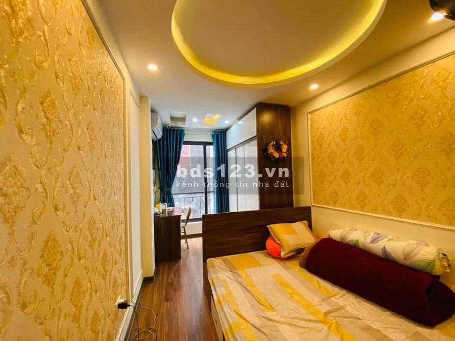 Bán nhà nguyên căn mới xây, diện tích 45m2, đúc 5 tầng, giá bán 4 tỷ, sổ đỏ nở hậu