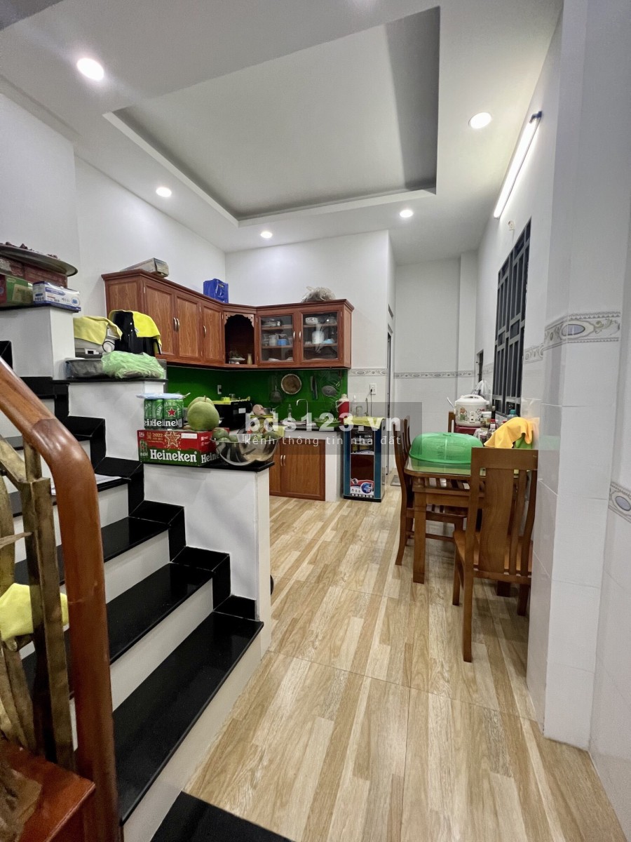 Bán nhà hẻm 4m Tô Hiến Thành, Quận 10, diện tích sử dụng 40m2, giá chỉ nhỉnh 5 tỷ