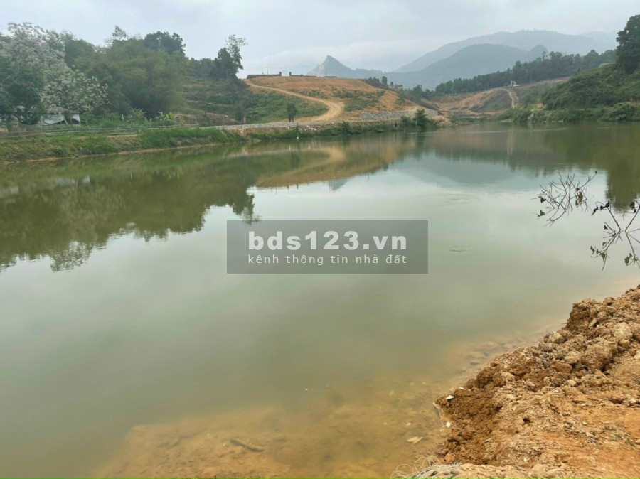 Cần bán gấp 1250m có 200m thổ cư còn lại đất vườn bám hồ Đồng Chanh, Lương Sơn HB