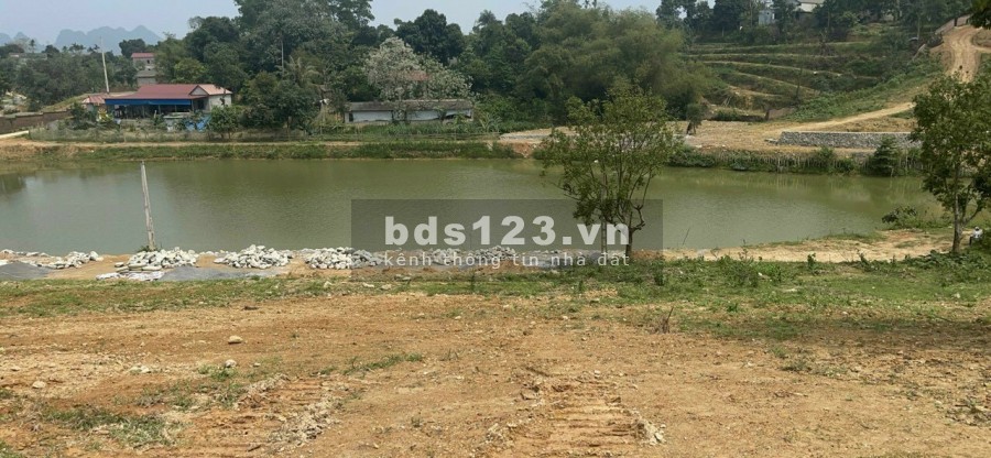 Cần bán gấp 1250m có 200m thổ cư còn lại đất vườn bám hồ Đồng Chanh, Lương Sơn HB