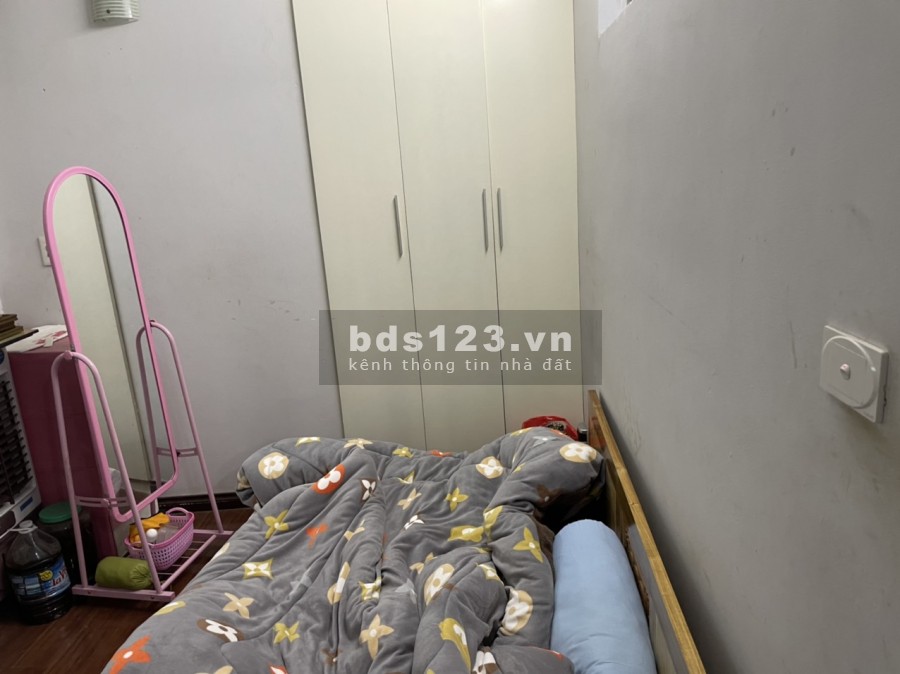 Bán nhà gia rẻ gần các trường đại học sư phạm, đại học quốc gia Hà Nội, đại học Thương Mại.