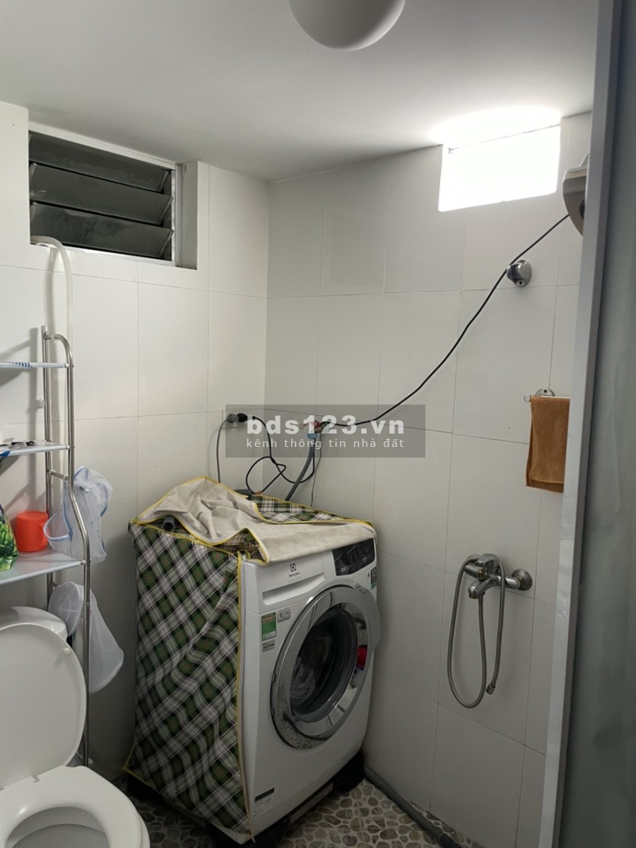 Bán nhà gia rẻ gần các trường đại học sư phạm, đại học quốc gia Hà Nội, đại học Thương Mại.