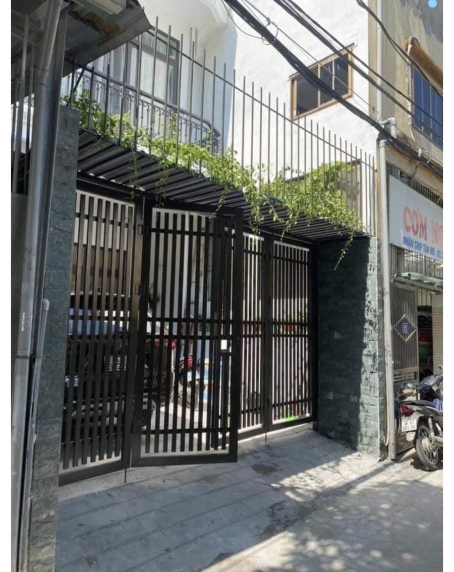 Bán nhà phân lô 3 tầng tại Ngoc Thuỵ, 8,7 tỷ.Bao gồm vị trị thuận tiện, sổ đỏ chính chủ không qua