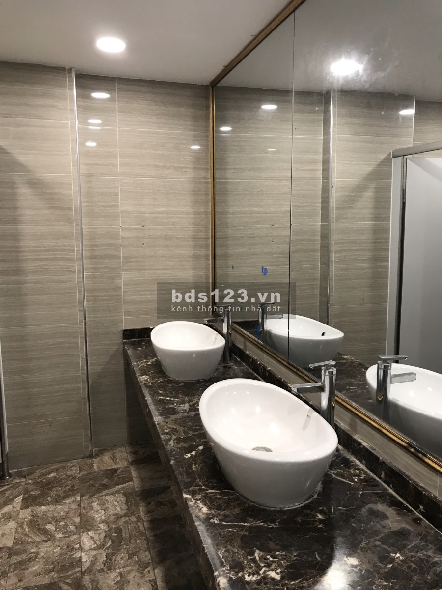 Chính chủ cho thuê văn phòng view hồ tại toà nhà 36 Hoàng Cầu, Đống Đa