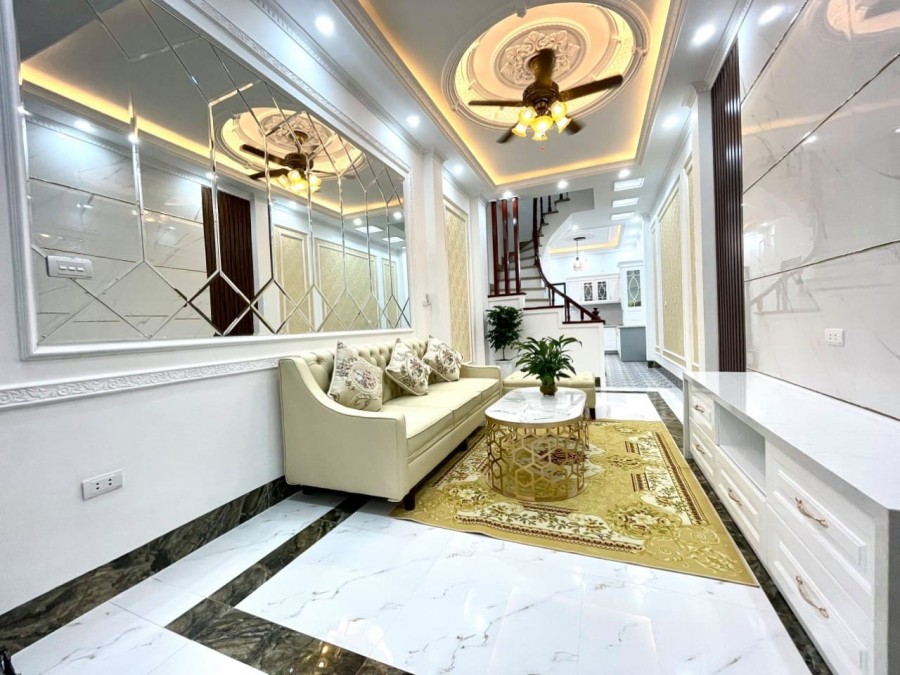 Bán gấp nhà đẹp Tôn Đức Thắng Đống Đa diện tích 55m2 đúc 5 tầng, giá bán nhỉnh 5 tỷ