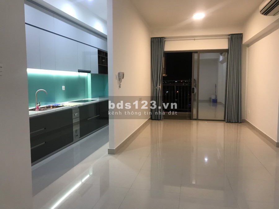 Cho thuê căn hộ 3 phòng ngủ 2 wc nội thất cơ bản giá chỉ 13 triệu tại The Sun Avenue