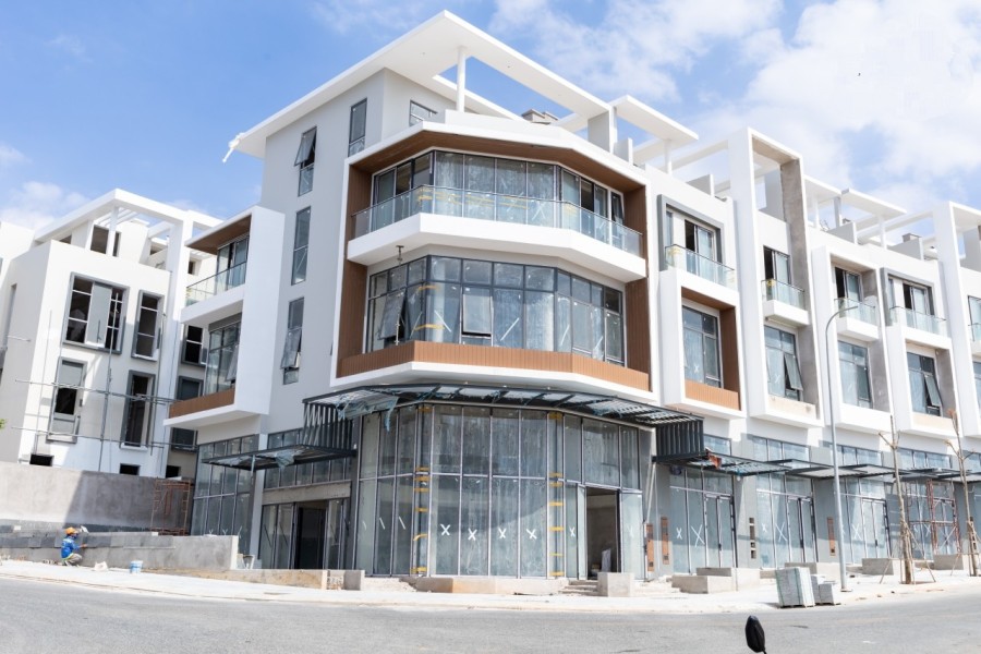 Bán ấp nhà phố mặt tiền Võ Nguyên Giáp 1 hầm 1 trệt 2 lầu đúc, diện tích 110m2 giá đầu tư