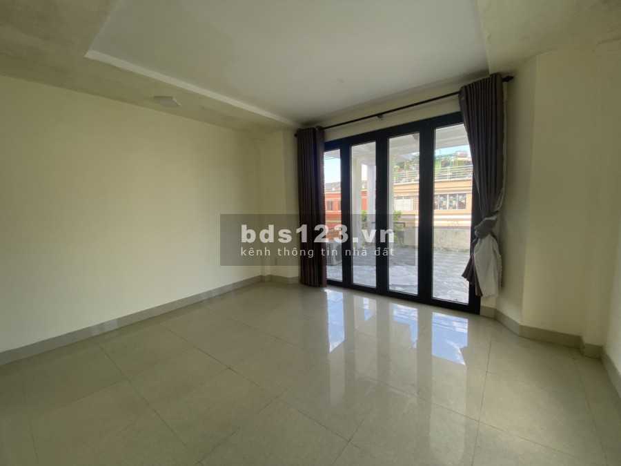 Cho thuê văn phòng tầng 3, 3PN giá chỉ 7 triệu đồng/tháng tiện ích đầy đủ, vào sử dụng ngay