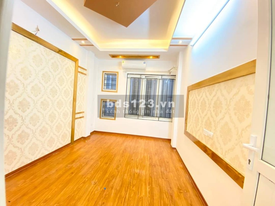 Nam Dư - Hoàng Mai - Mới Đẹp Ở Luôn - Ô Tô Đỗ Cửa - 10m Ô Tô Tránh