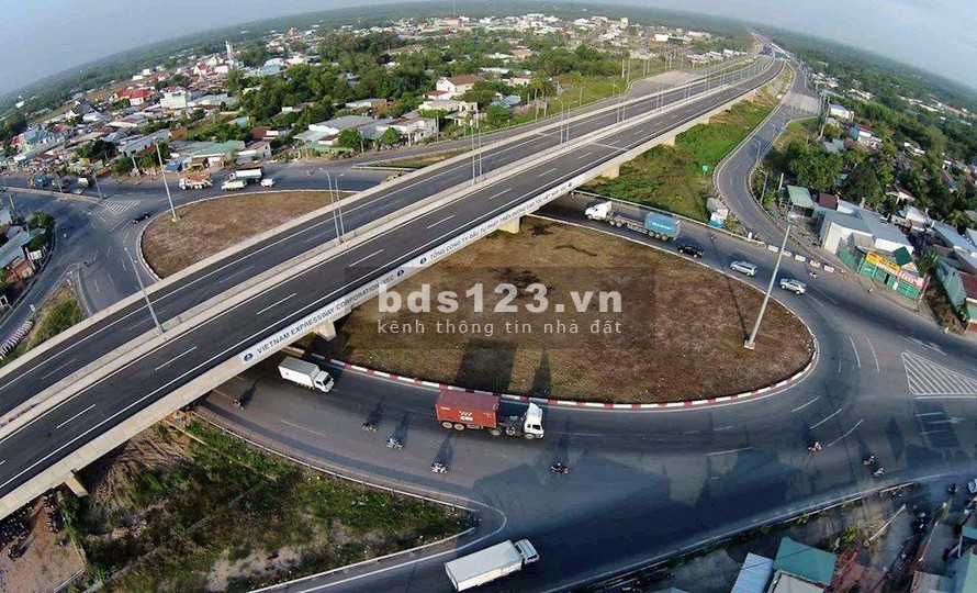 Bán đất vị trí đắc địa, cơ hội vàng cho nhà đầu tư, liên hệ 0988114006 pháp lý chuẩn