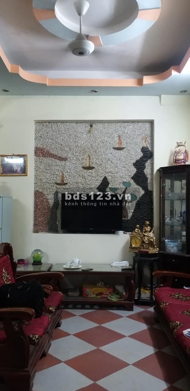 Bán nhà phố Vũ Tông Phan, diện tích sử dụng 40m2, 5 tầng, giá bán chỉ 4 tỷ, mặt tiền cực rộng