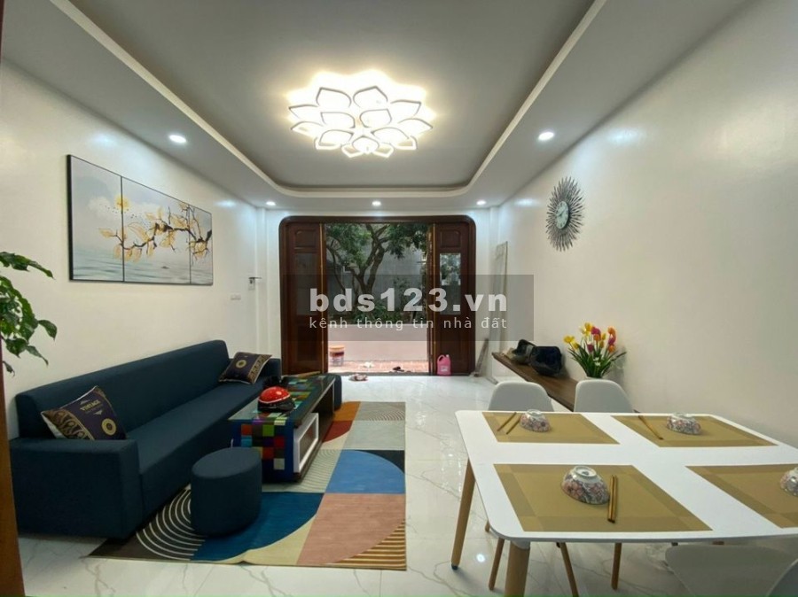 Xuân Đỉnh công viên Hoà Bình, siêu thị, diện tích 35m2, 5 tầng, ô tô đỗ cửa, nhà ngõ to