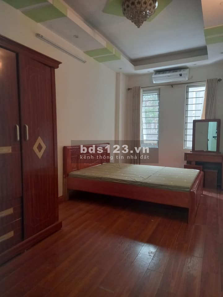 Ngũ Nhạc Quận Hoàng Mai mới đẹp vào ở sướng lô góc tặng nội thất liên hệ 0988071498