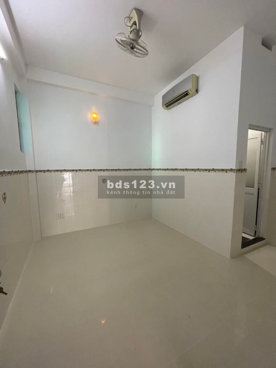 Bán nhà hẻm ô tô 5 tầng đúc, Cách Mạng Tháng Tám, Quận 10, giá bán chỉ 9 tỷ, sổ hồng chính chủ