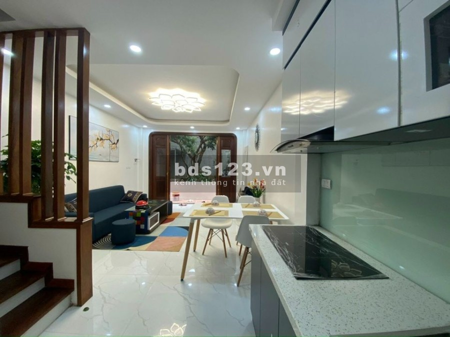 Xuân Đỉnh công viên Hoà Bình, siêu thị, diện tích 35m2, 5 tầng, ô tô đỗ cửa, nhà ngõ to