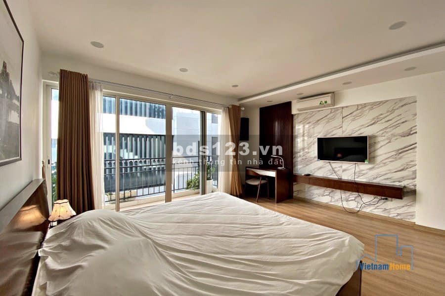 Bán biệt thự Quảng Khánh – Tây Hồ 130M, 5 tầng, mặt tiền 10m, giá bán chỉ 54 tỷ.