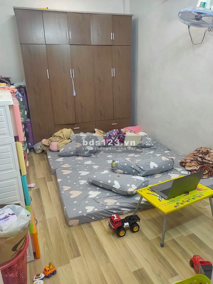 Bán nhà nguyên căn dường Lý Chính Thắng trung tâm Quận 3, dtsd 40m2, hẻm 3 gác giá 5.9 tỷ