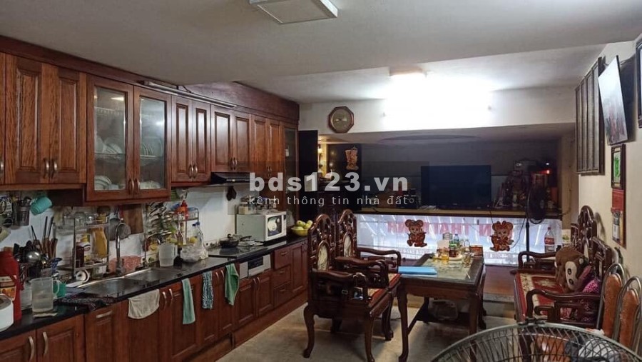 Cần bán nhà mặt phố Bạch Đằng, Hoàn kiếm 50m2, 6 tầng, 8,6 tỷ.