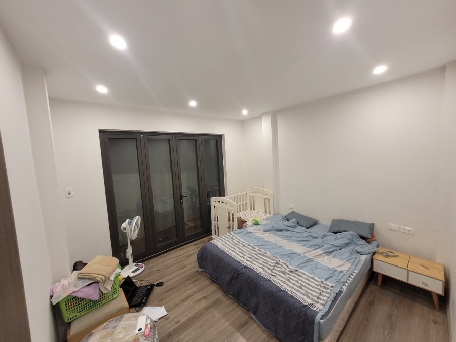 Bán nhà 5 tầng mặt ngõ cách Phố Cầu Giấy 50m, diện tích 39m2 mặt tiền 4,2m 4,5 tỷ