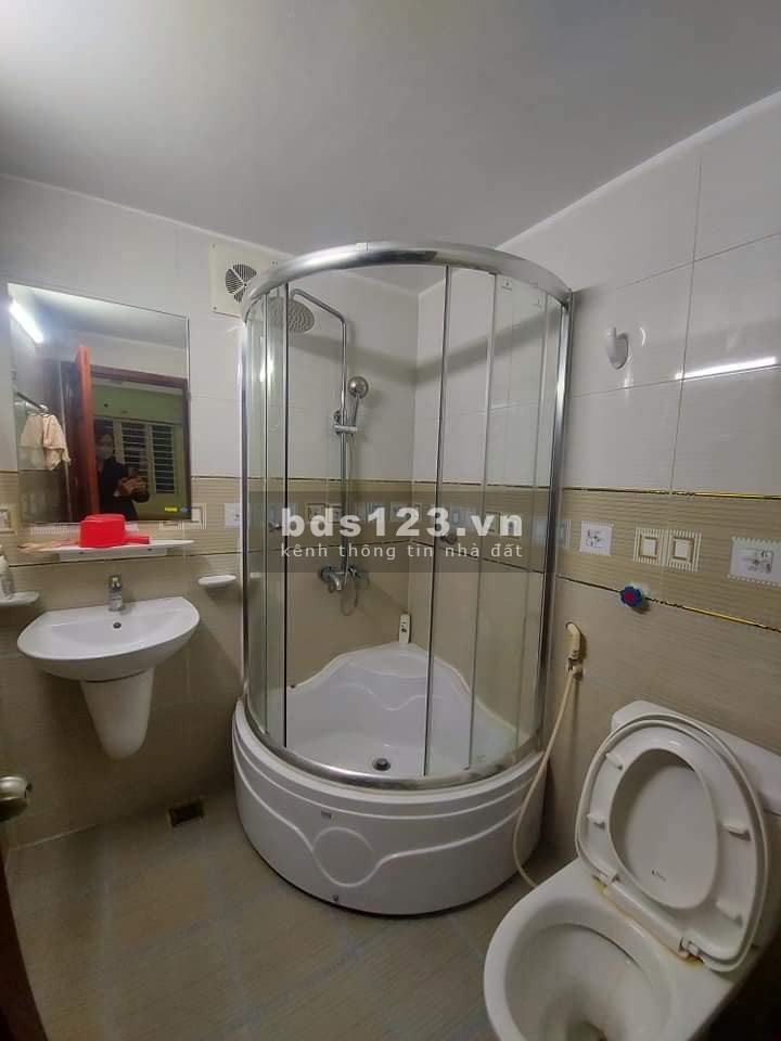 Ô tô đỗ cửa kinh doanh nhà đẹp phố Tam Trinh, dtsd 40m2, giá bán 4.5 tỷ, khu dân trí cao