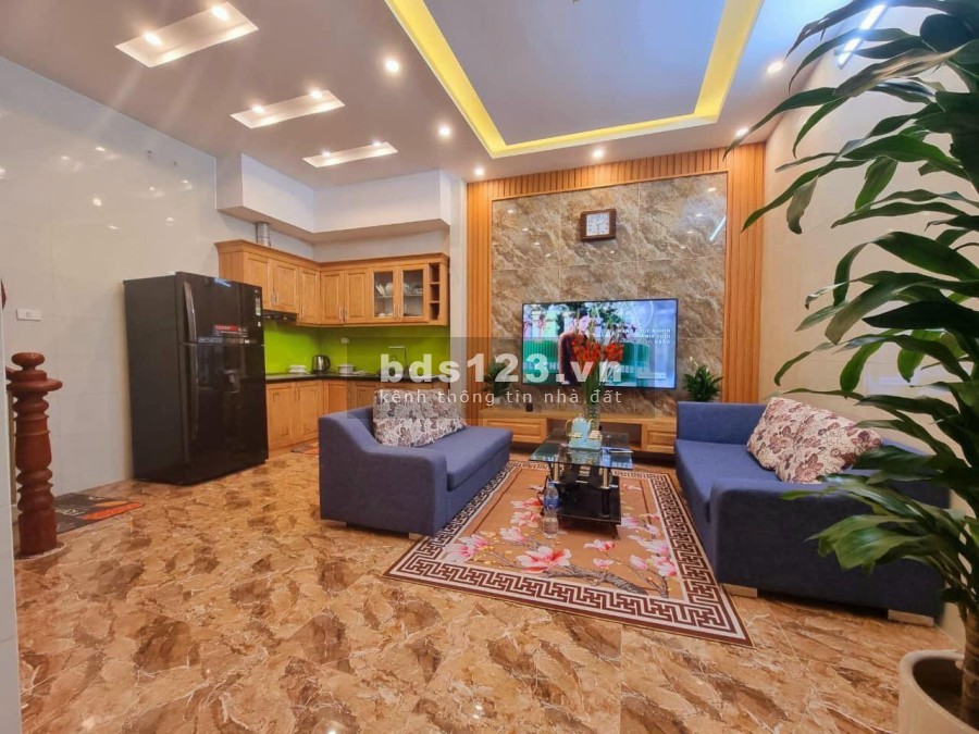 Bán đất tặng nhà nguyên căn Bùi Xương Trạch Thanh Xuân 37m2 * 4 tầng, mặt tiền 5.8m
