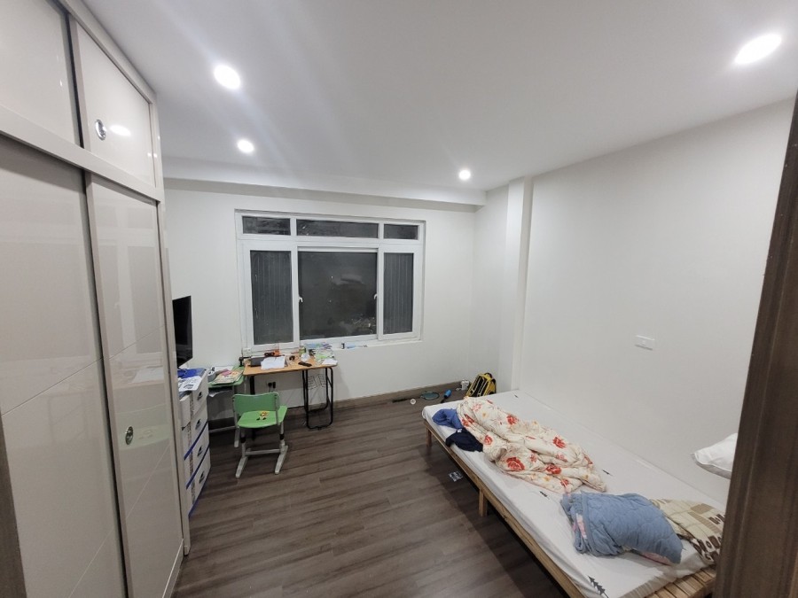 Bán nhà 5 tầng mặt ngõ cách Phố Cầu Giấy 50m, diện tích 39m2 mặt tiền 4,2m 4,5 tỷ
