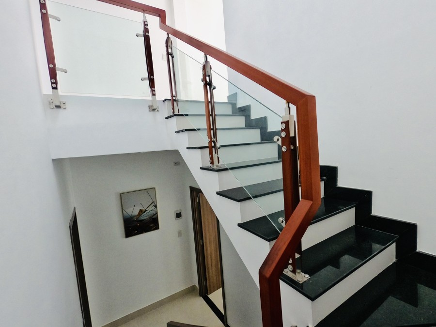 Nhà trệt 3 lầu cuối Nguyễn Oanh, Quận Gò Vấp, diện tích 4.5x15m, giá bán chỉ 4.8 tỷ tl