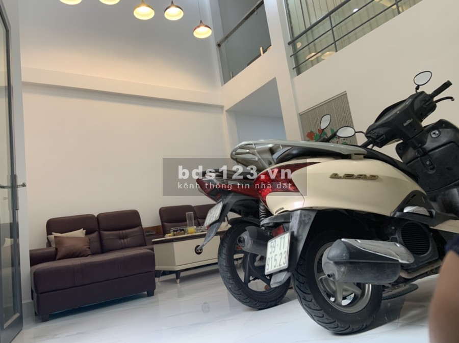 Bán nhà hẻm 861 Trần Xuân Soạn giá 6.5 tỷ khu dân cư đông đúc, hẻm an ninh, không ngập nước