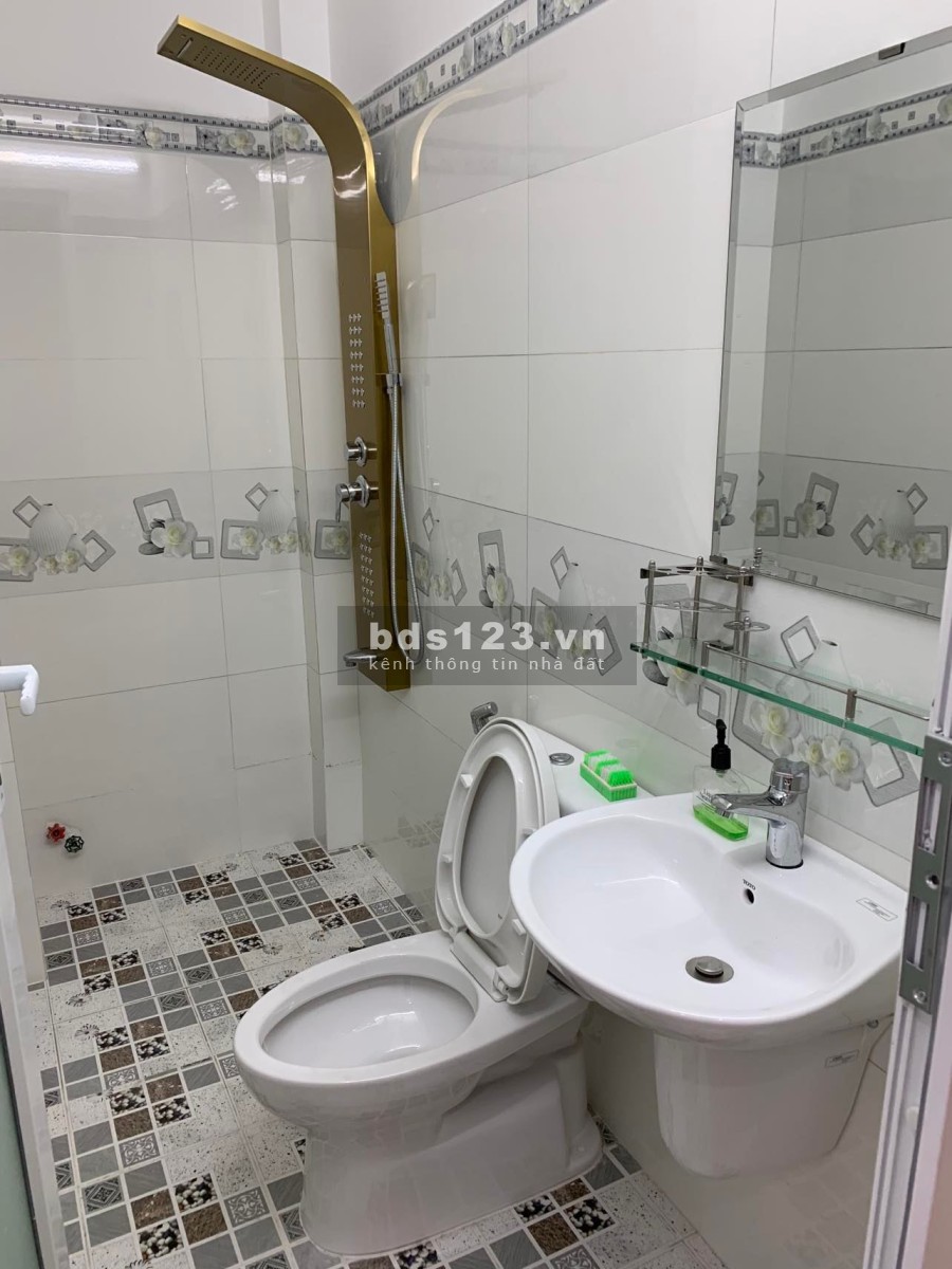 Nhà Bán Đường Lý Chính Thắng Quận 3, 4x8m, 3 tầng, 2 mặt hẻm thông thoáng khu trung tâm