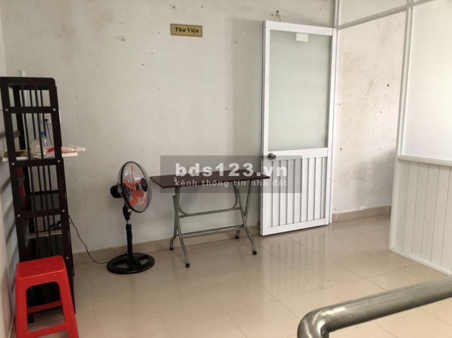 Cho thuê nhà mặt tiền đường Bùi Đình Túy giá bán chỉ 25 triệu/tháng, kết cấu 3 tầng đúc