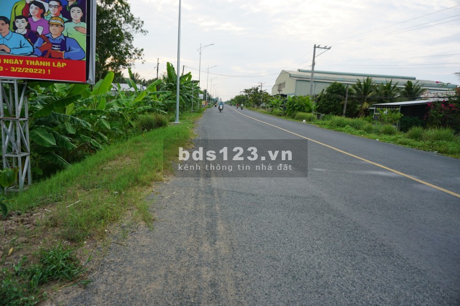 Bán gấp 1680m2 đất 20m mặt tiền Cờ Đỏ, Cần Thơ. Có thổ cư bàn giao đủ giấy tờ
