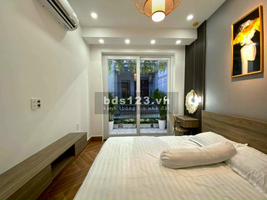 Nhà MT hẻm 6m buôn bán được 680 triệu/sổ riêng kế chợ Bà Điểm (vay được 70%) O789114979
