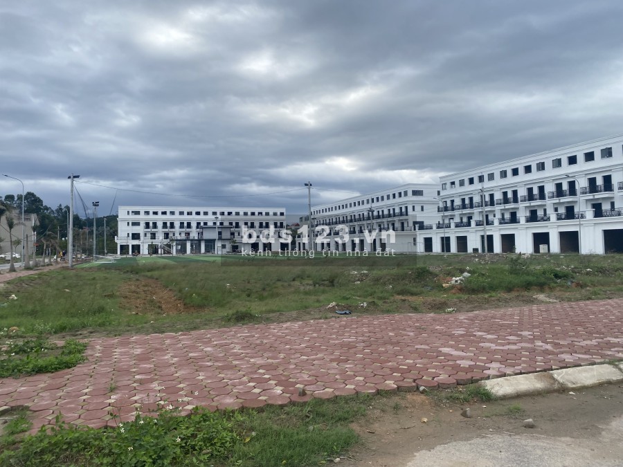 LÔ GÓC đất nền sổ đỏ cất két KĐT điện nước Xuân Hòa - Giá chỉ 20x (x tiểu học) LH 0357467333