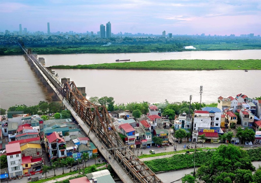 Bán nhà mặt phố Đức Giang Long Biên dt: 53/77, mặt tiền 5m, giá bán 10.5 tỷliên hệ 0916180886