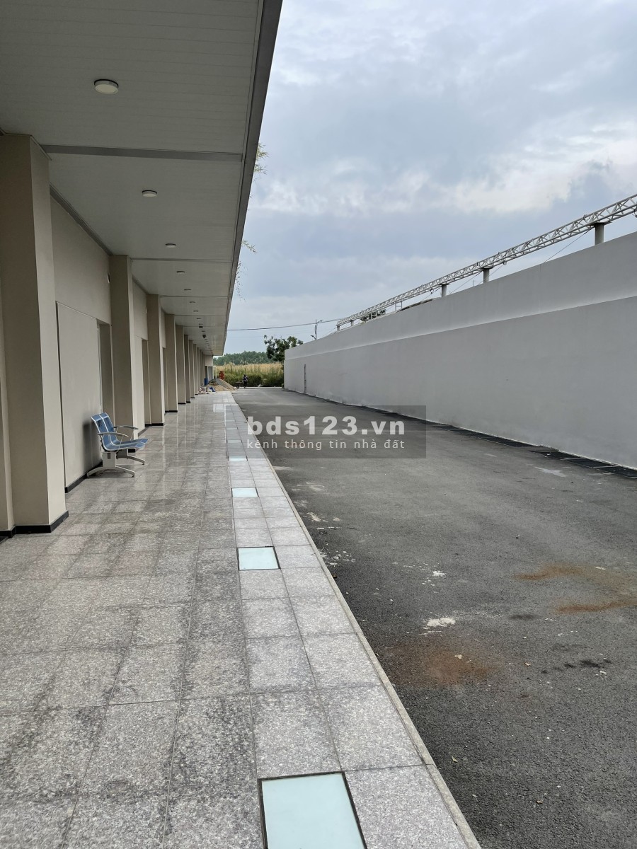 Cho thuê cặp shophouse Saritown. Đã hoàn thiện có thang máy.